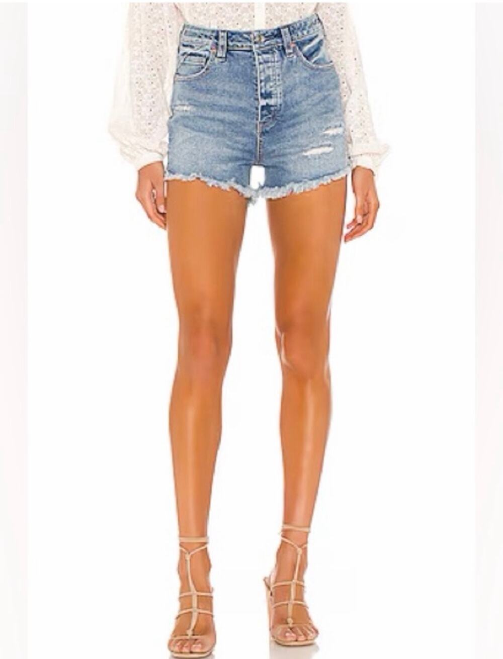 We the free “crvy” fray hem jean shorts size 26